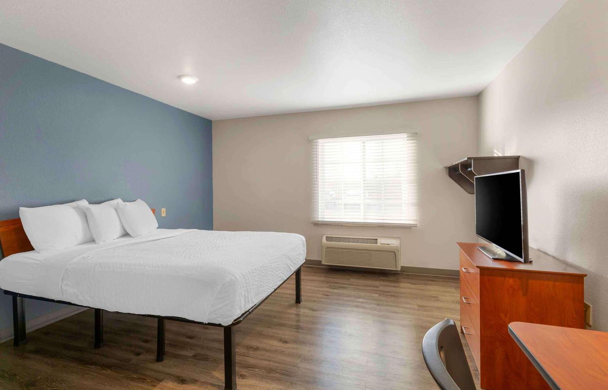Extended Stay America Select Suites - Cleveland - Airport Екстер'єр фото